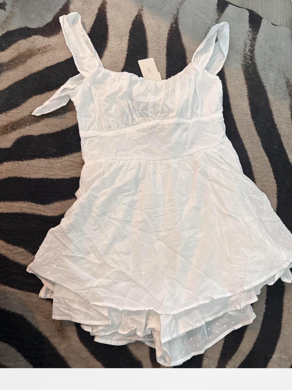 NTW..XL🩷Altar'd State white dot Romper